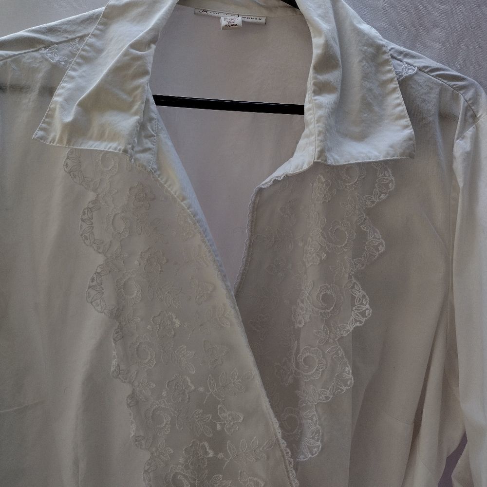 JM Collection blouse  - Picture 9 of 10